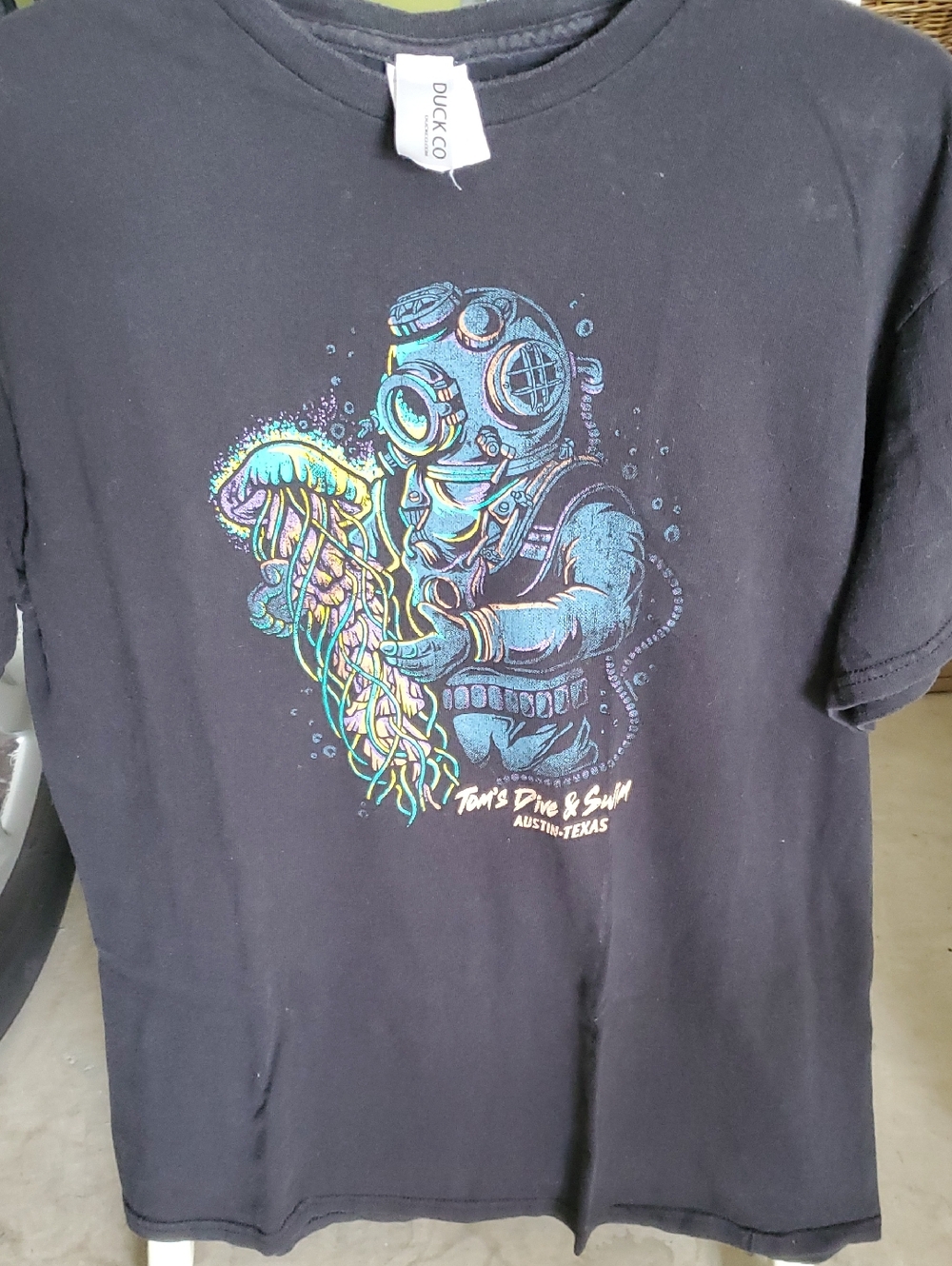 Duck & Co Vintage Discontinued Black Diver Graphic Tee with Neon Jellyfish